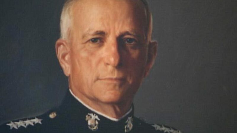 Genera Robert H. Barrow, USMC
